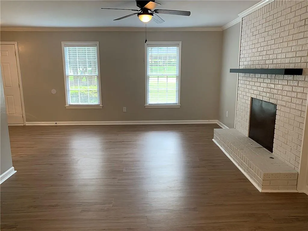 3 bed, 2.5 bath, 1530 sqft, $1,900 — Photo 2