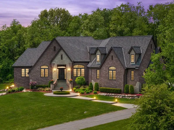 69753 Crimson Ct, Romeo, MI 48065
