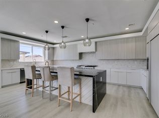 8741 Grand Pass Ct, Las Vegas, NV 89113