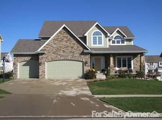 755 80th St, West Des Moines, IA 50266