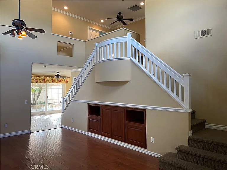 12 Cameron Cir — Photo 2