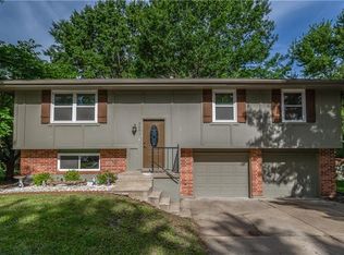 3001 SE 2nd St, Blue Springs, MO 64014