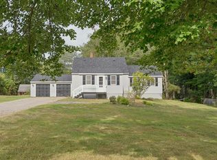 25 Ross Rd, Kennebunk, ME 04043