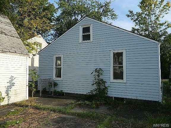 4th image of 9506 Cayuga Dr