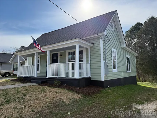 1011 3rd St, Spencer, NC 28159