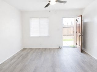 1555 1/2 W 85th St, Los Angeles, CA 90047