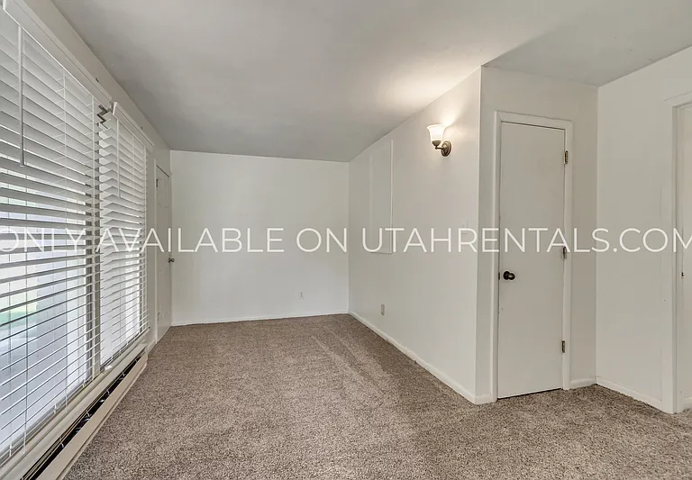2233 S 200 W #4 — Photo 3