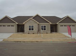 1235 Brunette Downs Dr, Madison, WI 53718