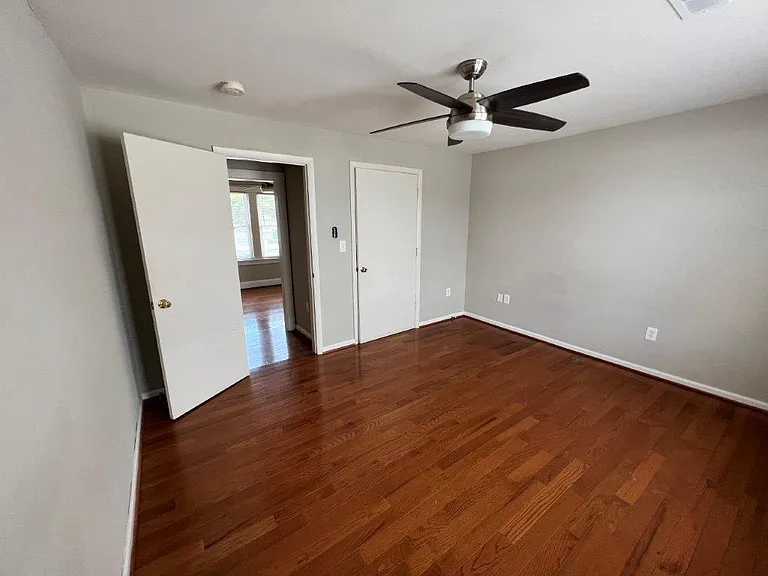 7320 Montgomery Rd — Photo 23