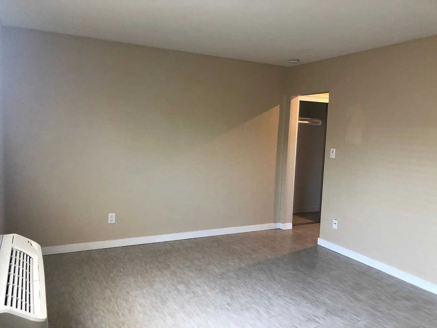 Chic studio in Normal Heights — Photo 3