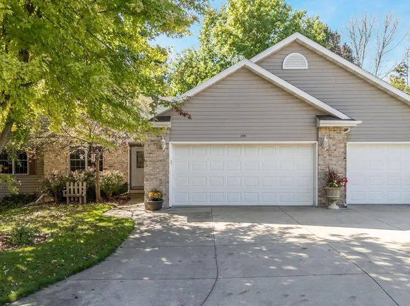 104 Vosters Vis, Combined Locks, WI 54113