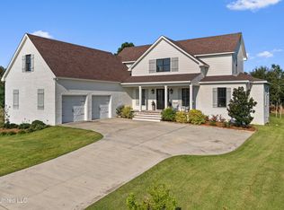 407 Goose Pointe Blvd, Biloxi, MS 39531