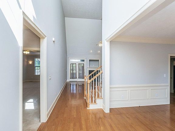 2nd image of 991 Woody Hill Cir
