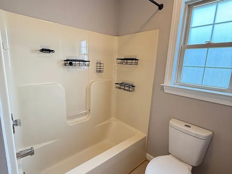 115 Sheldon Ct — Photo 28