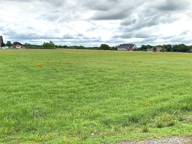 2nd image of Redbud Ln