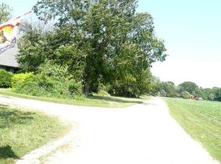 19422 Gladstone Rd, Mankato, MN 56001