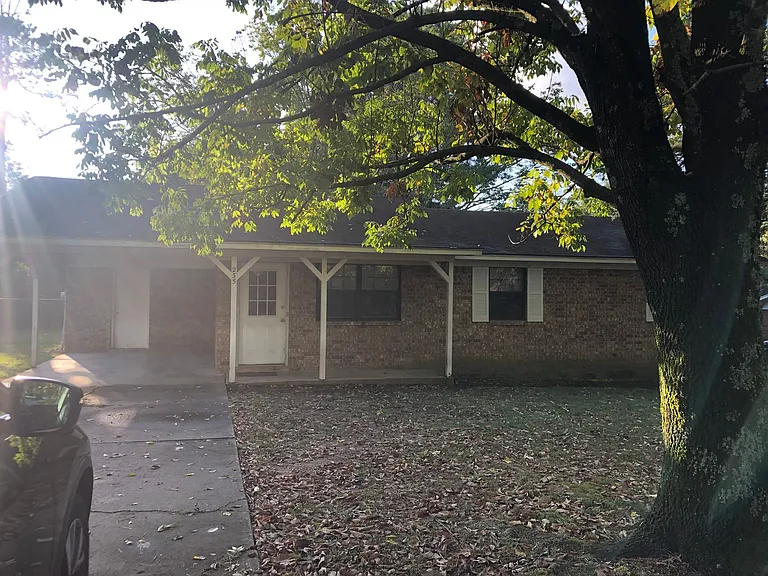 235 Fairview Rd — Photo 1