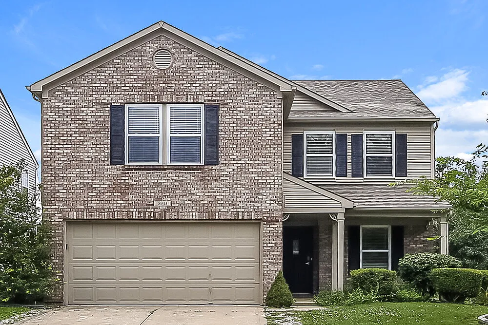 3 bed, 2.5 bath, 2202 sqft, $1,995 — Photo 1