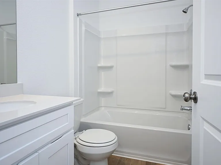 261 Elk Ave — Photo 25