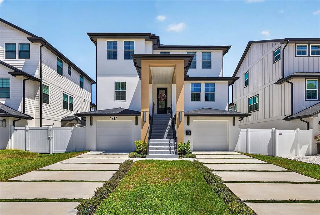 4 bed, 3.0 bath, 2693 sqft, $7,500 — Photo 1