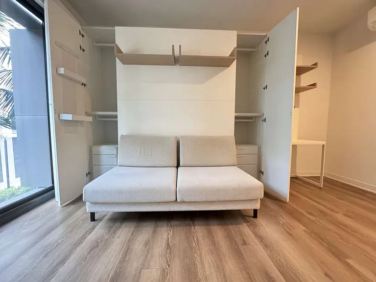 987 Queen St #215 — Photo 5