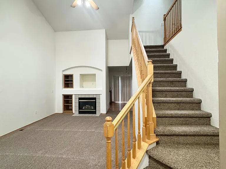 4152 Lookout Dr — Photo 3