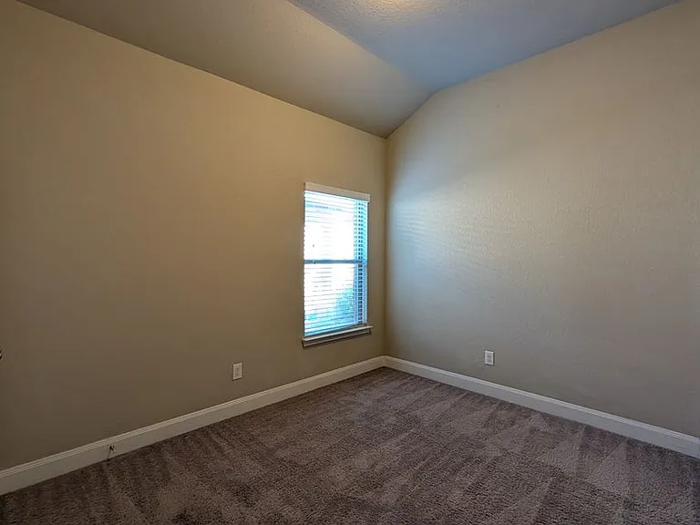 1211 Old FM 306 — Photo 18