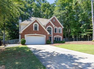1100 Arya Dr, Roswell, GA 30076
