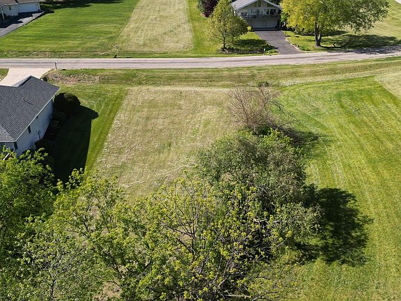 4th image of 951 Lake Summerset Rd