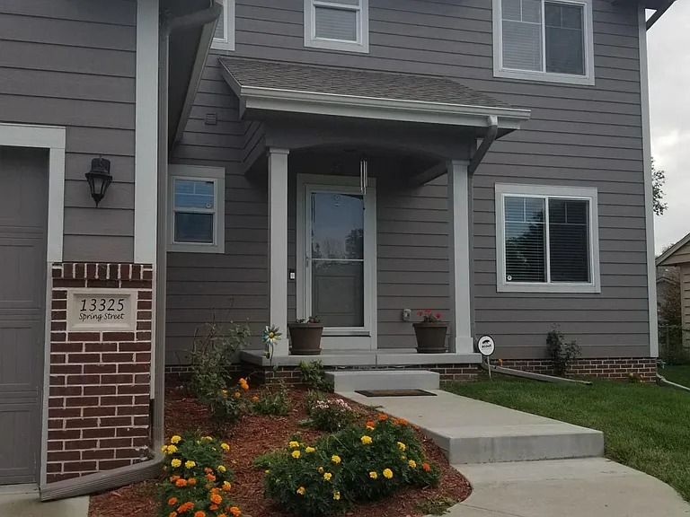 13325 Spring St — Photo 2