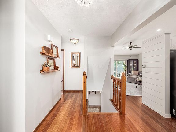 3rd image of 7899 Leaview Dr
