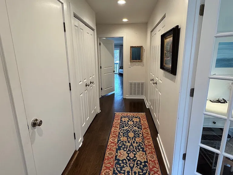 1 Island Dr #9 — Photo 16