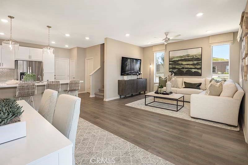1st image of 1011 Logan Ln
