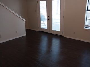 281 Laura Ln, Bastrop, TX 78602