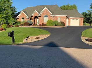 11758 Banchary Rd, Belvidere, IL 61008