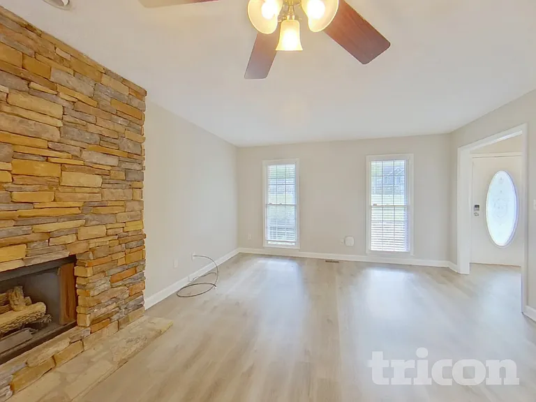 530 N Oakland Cir — Photo 3
