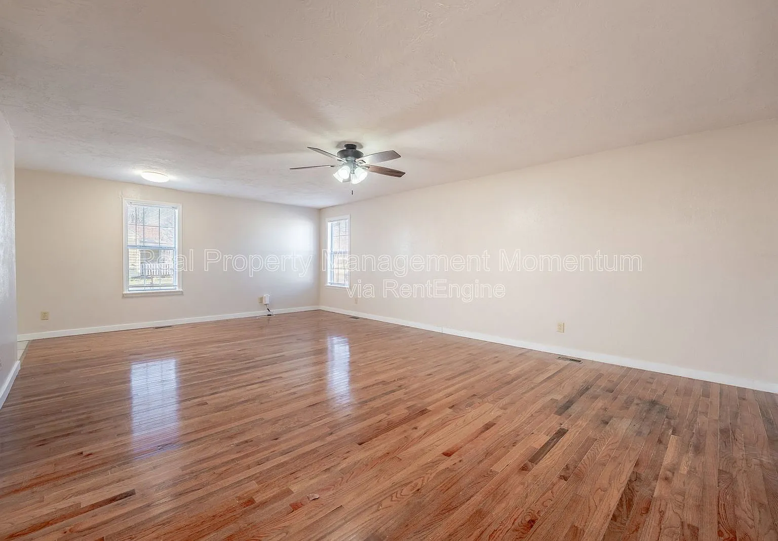 3 bed, 2.0 bath, 1440 sqft, $1,075 — Photo 3