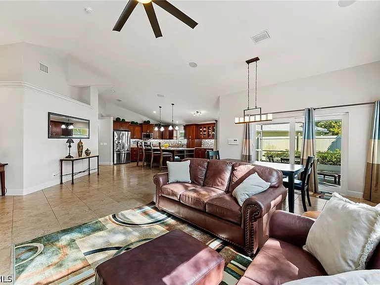 1250 Silverstrand Dr — Photo 8
