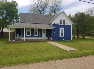 507 Pecan St, Forreston, TX 76041