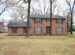 1800 Tarrytown Rd, Little Rock, AR 72227