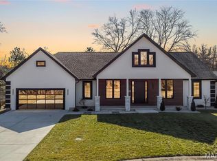 10652 Roanna Ln, Saint Louis, MO 63128