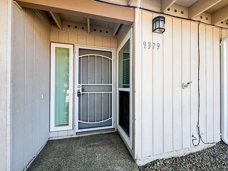 9379 Lujan Dr — Photo 4
