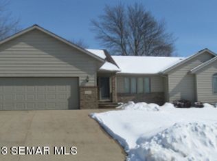 417 Crescent Dr, Albert Lea, MN 56007