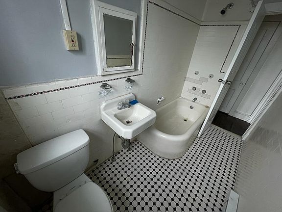 3rd image of 30 Haddon Ave