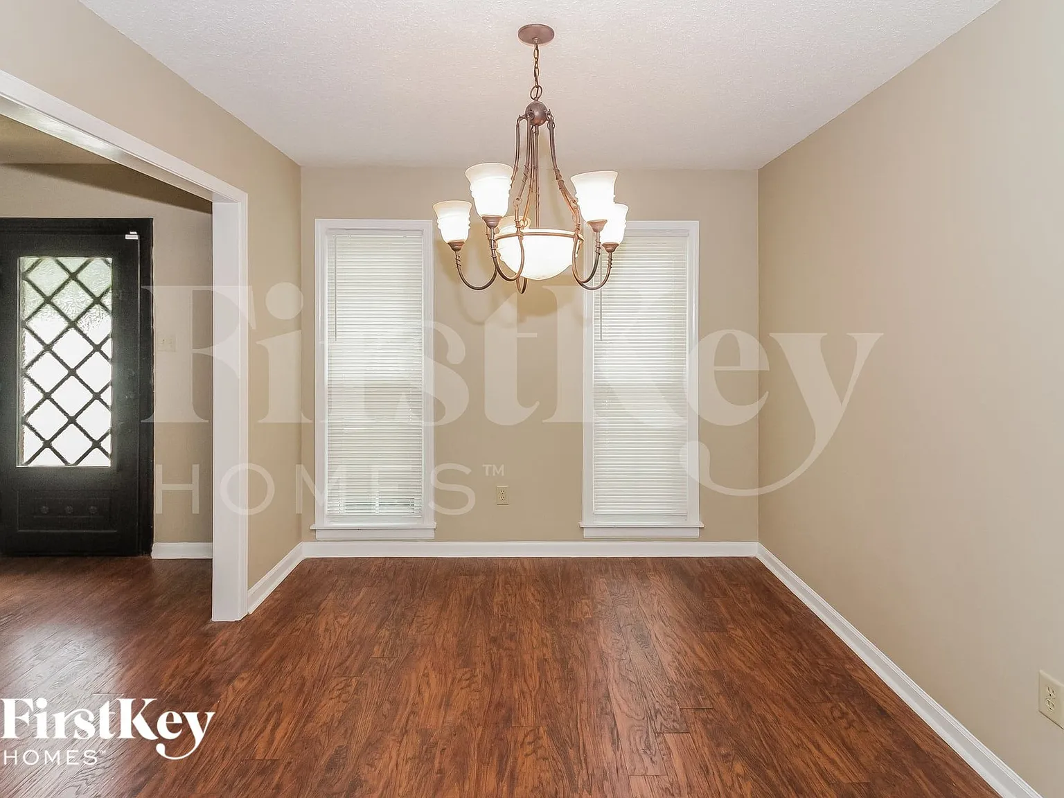 4 bed, 3.0 bath, 1931 sqft, $2,305 — Photo 4