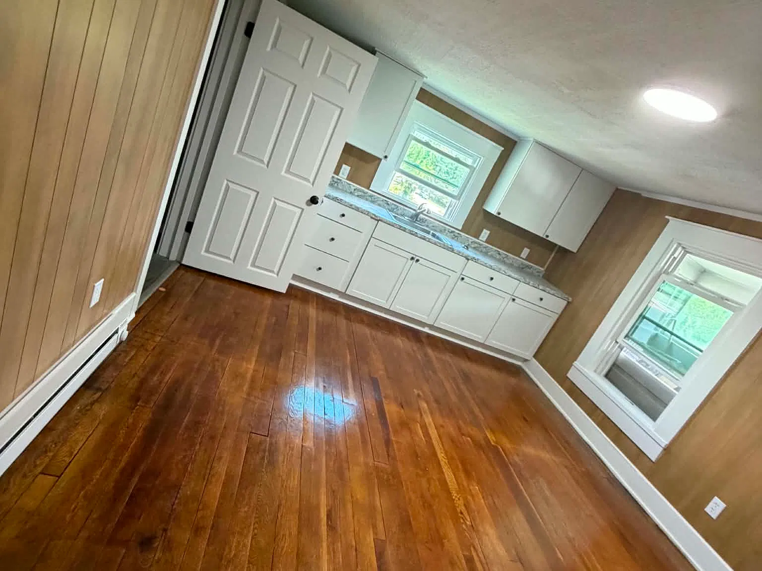 Studio, 200 sqft, $500 — Photo 2