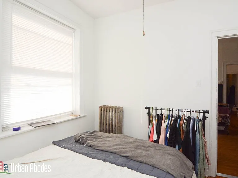 1933 W Crystal St #2AC — Photo 14