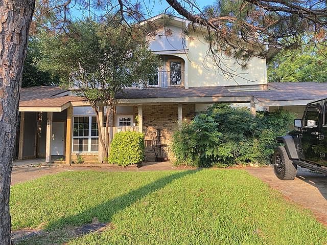 1st image of 2602 Santiago Cir