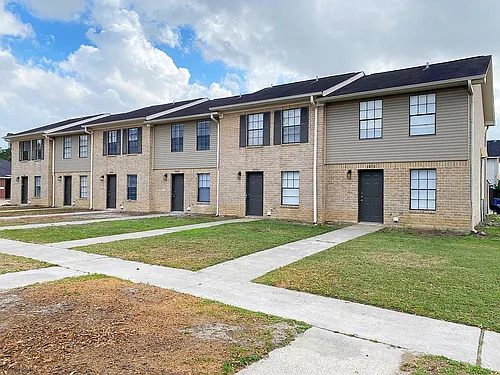 7882 Gladys Ave Photo 1
