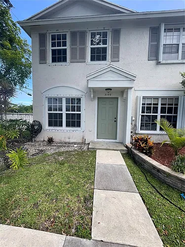 3100 SW 50th St Photo 1